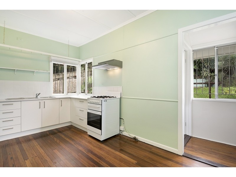 27 Mackay Terrace, Bardon QLD 4065