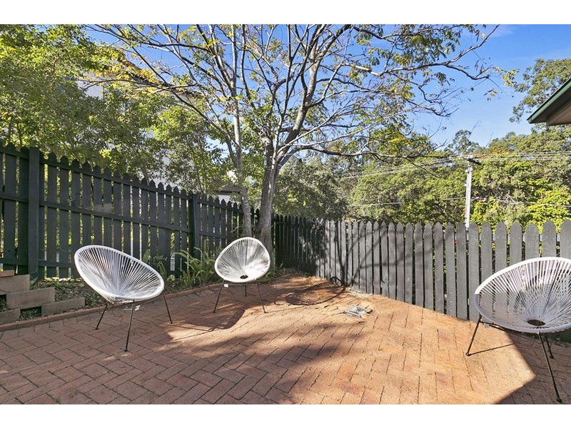 1/64 Armadale Street, St Lucia QLD 4067