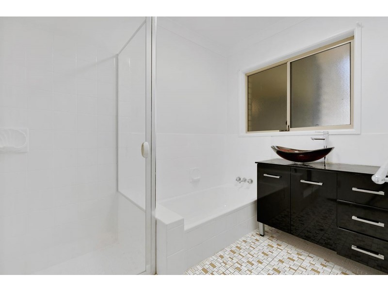 3 Glenside Street, Wavell Heights QLD 4012