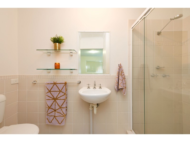 2/451 Enoggera Road, Alderley QLD 4051