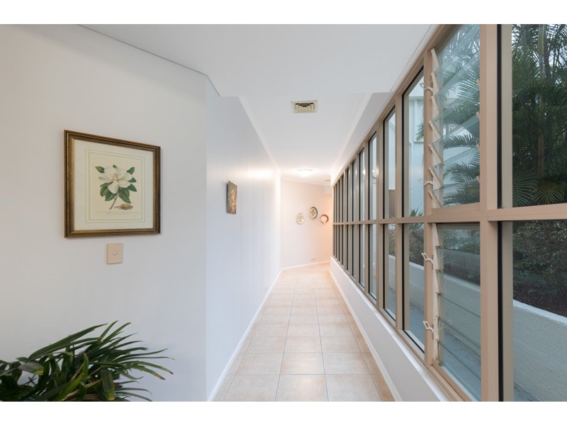 2/32 Tipuana Place, Bardon QLD 4065