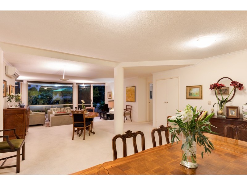 2/32 Tipuana Place, Bardon QLD 4065