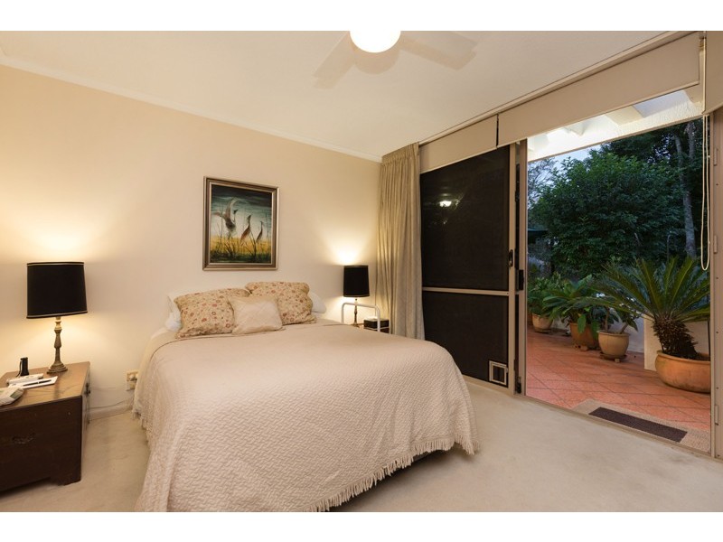 2/32 Tipuana Place, Bardon QLD 4065
