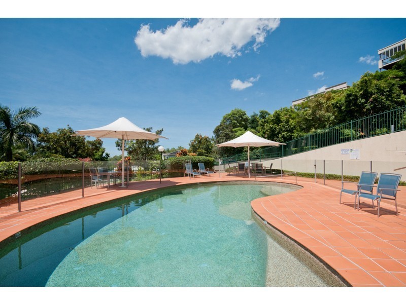 2/32 Tipuana Place, Bardon QLD 4065