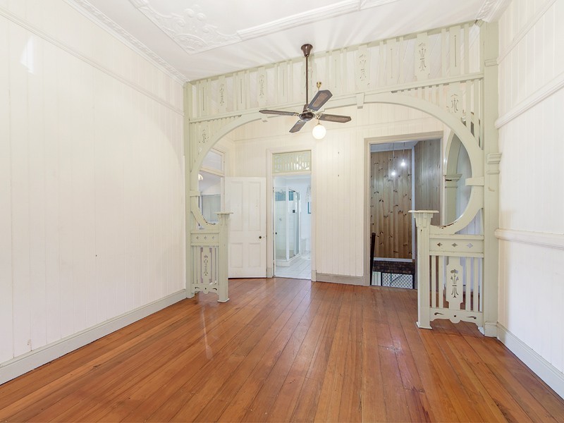 80 Blackstone Road, Silkstone QLD 4304