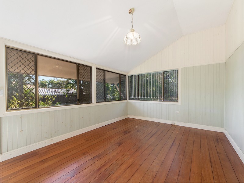 80 Blackstone Road, Silkstone QLD 4304