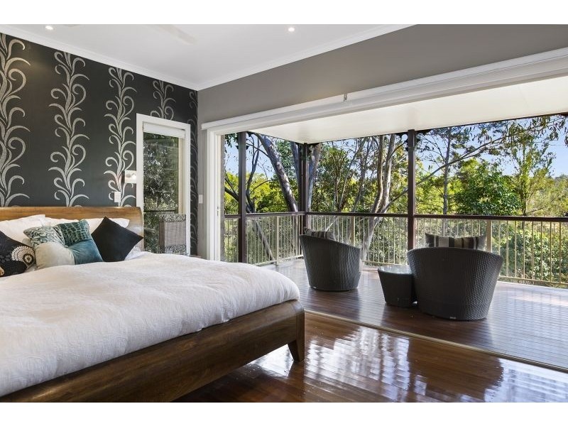 20 Cromwell Cl, Brookfield QLD 4069