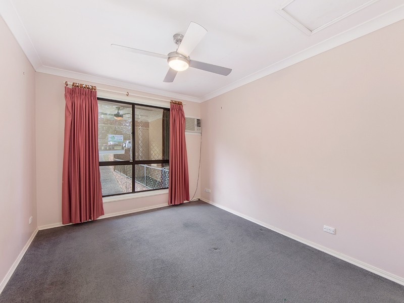 160 College Road, Karana Downs QLD 4306