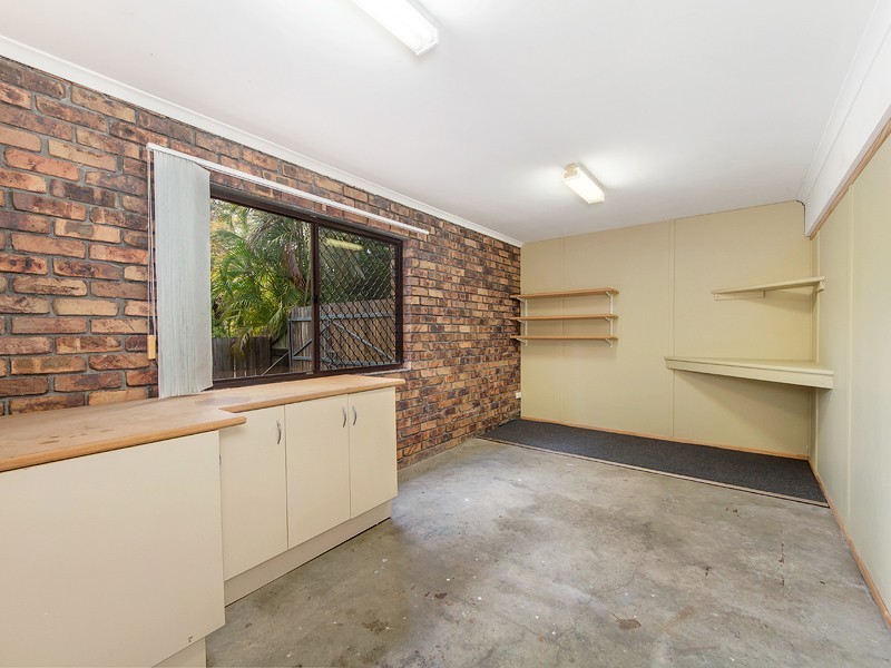 160 College Road, Karana Downs QLD 4306