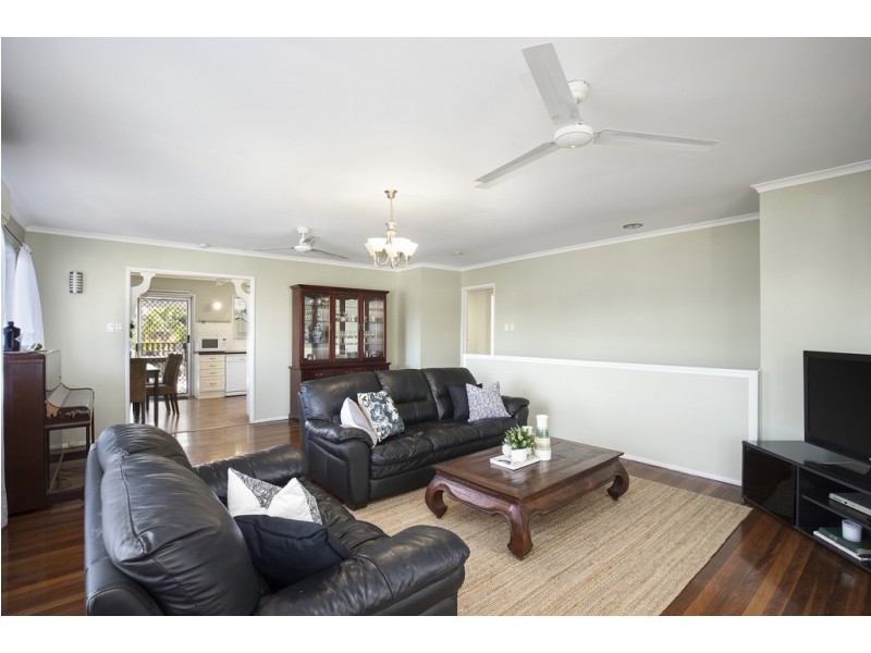 19 Tristania Street, Everton Hills QLD 4053