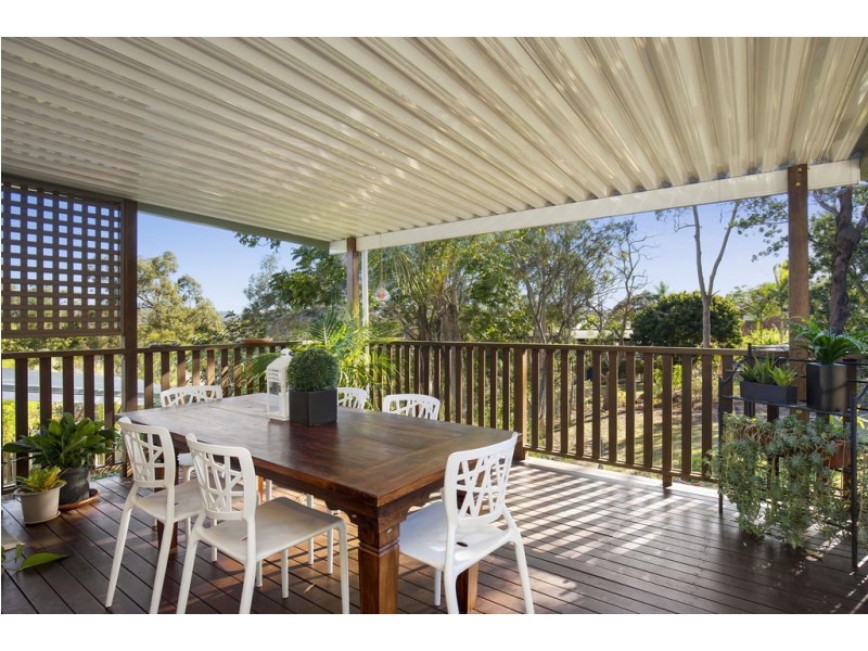 19 Tristania Street, Everton Hills QLD 4053