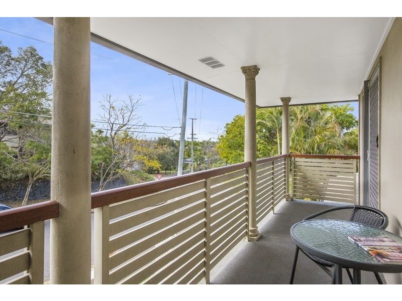 2 Ramor Street, Kenmore QLD 4069