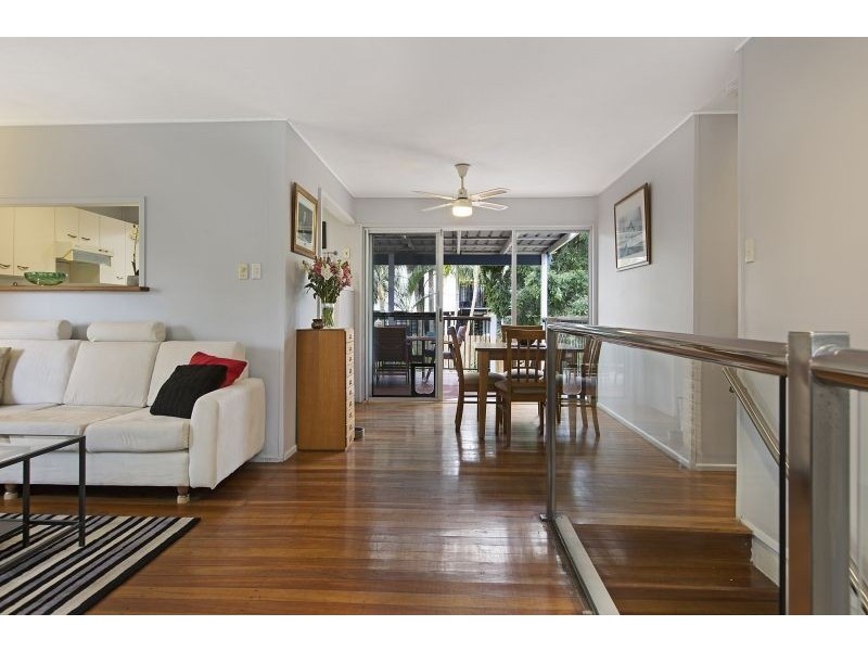 3 Kenhaven St, Kenmore QLD 4069