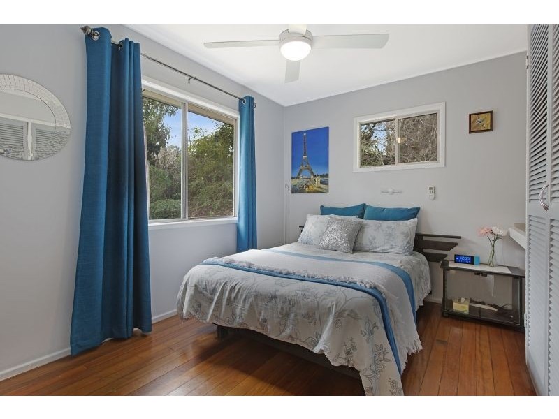 3 Kenhaven St, Kenmore QLD 4069