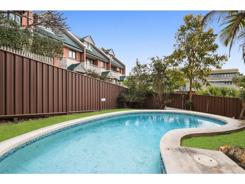 4/179 Kennigo Street, Spring Hill QLD 4000