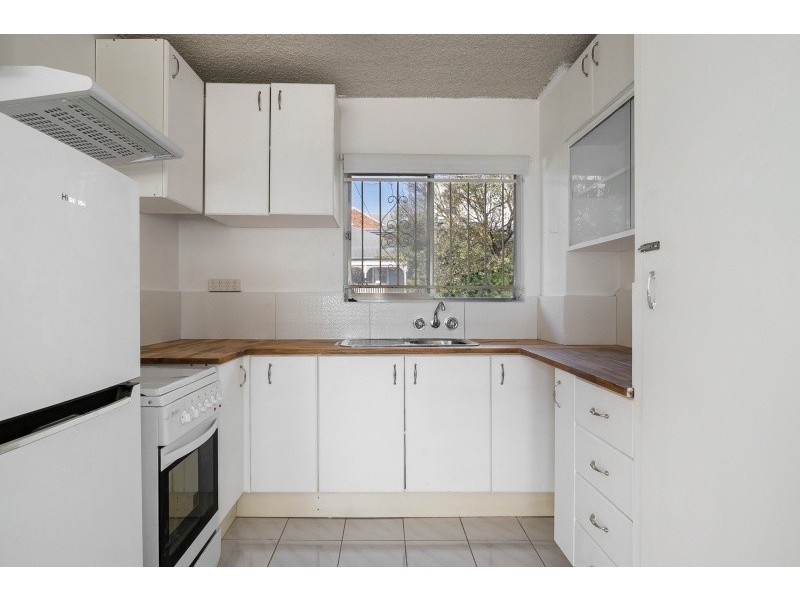 4/179 Kennigo Street, Spring Hill QLD 4000