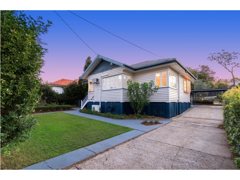 18 Doorey Street, Keperra QLD 4054