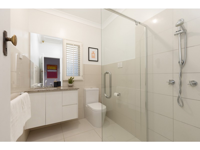 18 Doorey Street, Keperra QLD 4054