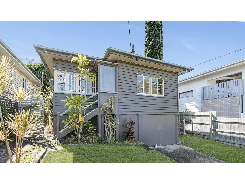 10 Newcross Street, Indooroopilly QLD 4068
