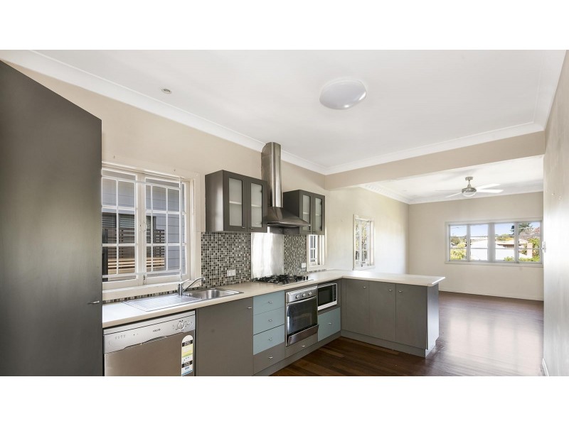 10 Newcross Street, Indooroopilly QLD 4068