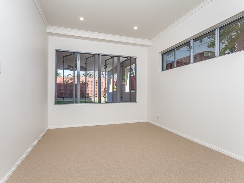 2/37 Oriel Road, Clayfield QLD 4011