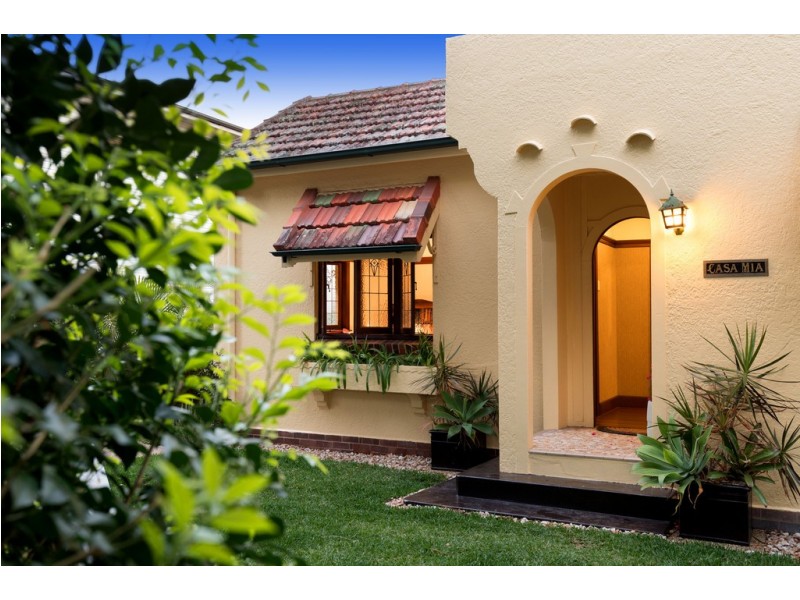 19 Glenlyon Drive, Ashgrove QLD 4060