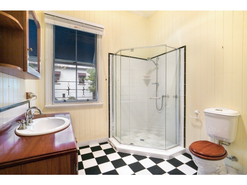 19 Sleath Street, Toowong QLD 4066