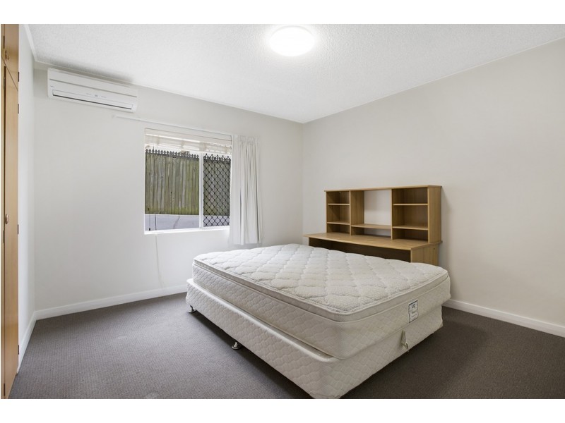 2/21 Glen Road, Toowong QLD 4066