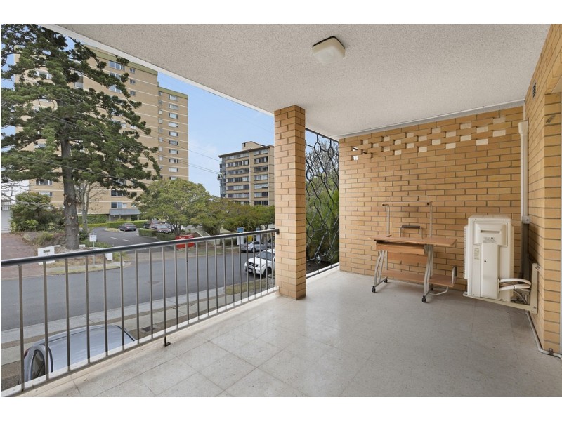 2/21 Glen Road, Toowong QLD 4066