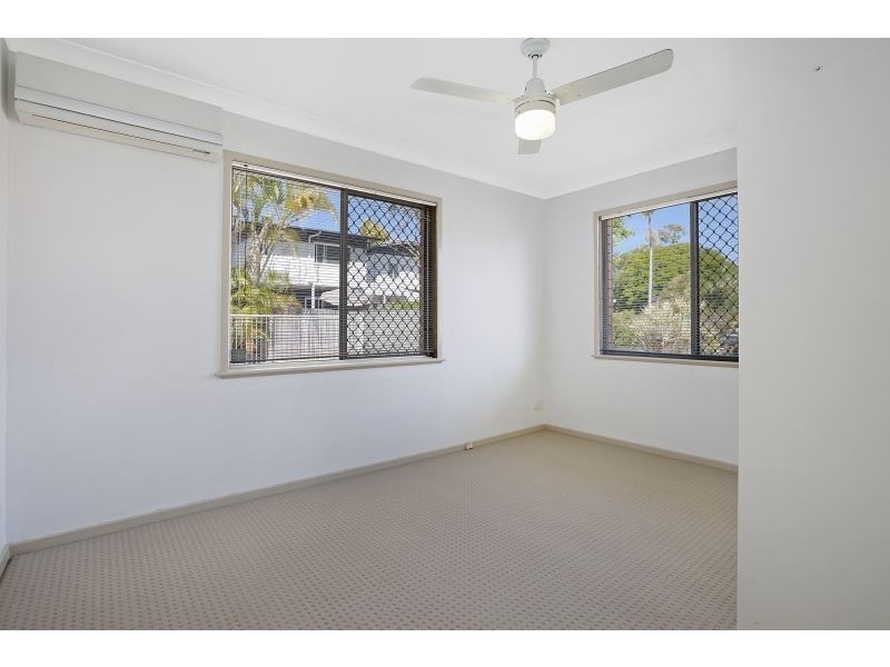 14 Meagan Street, Kenmore QLD 4069