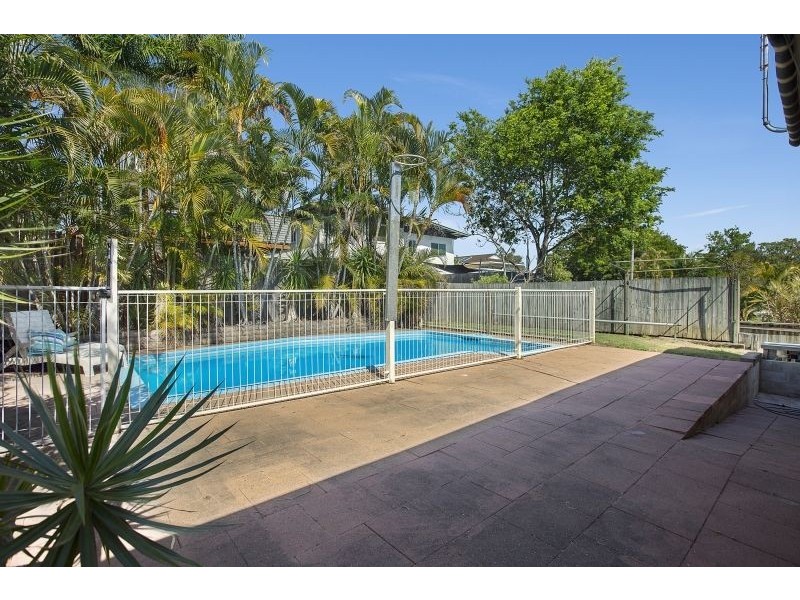 14 Meagan Street, Kenmore QLD 4069