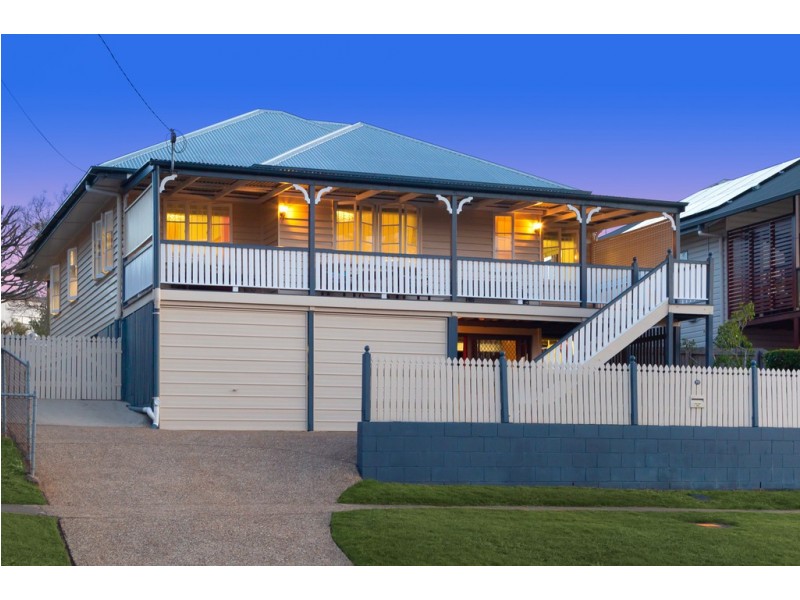 82 Mawson Street, Stafford Heights QLD 4053