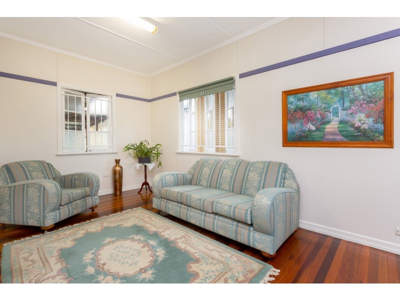 82 Mawson Street, Stafford Heights QLD 4053