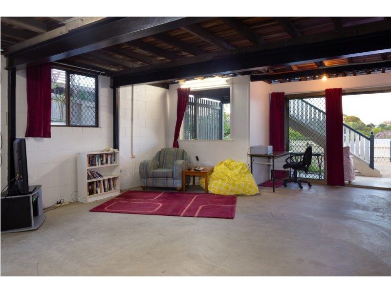 82 Mawson Street, Stafford Heights QLD 4053