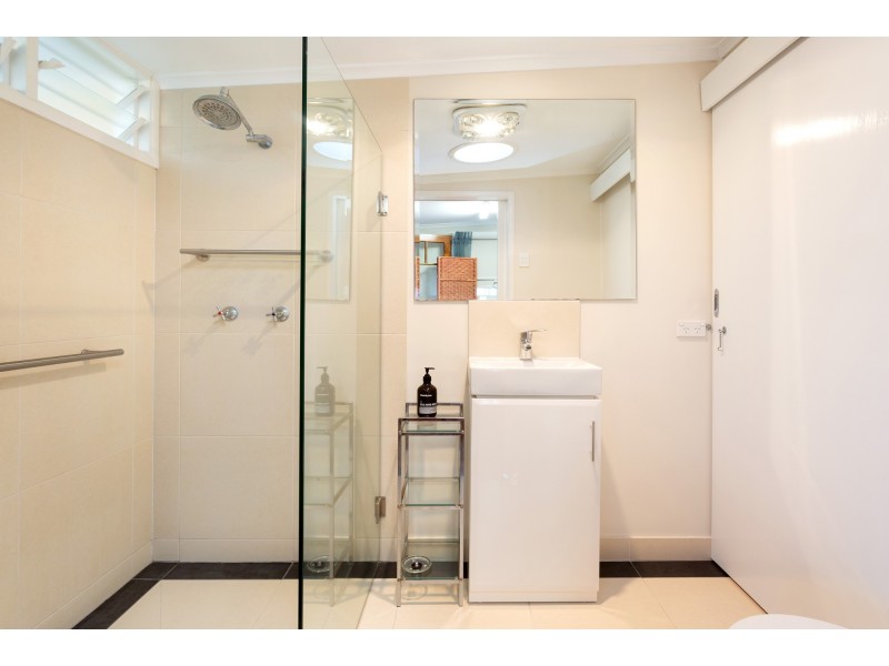 82 Mawson Street, Stafford Heights QLD 4053