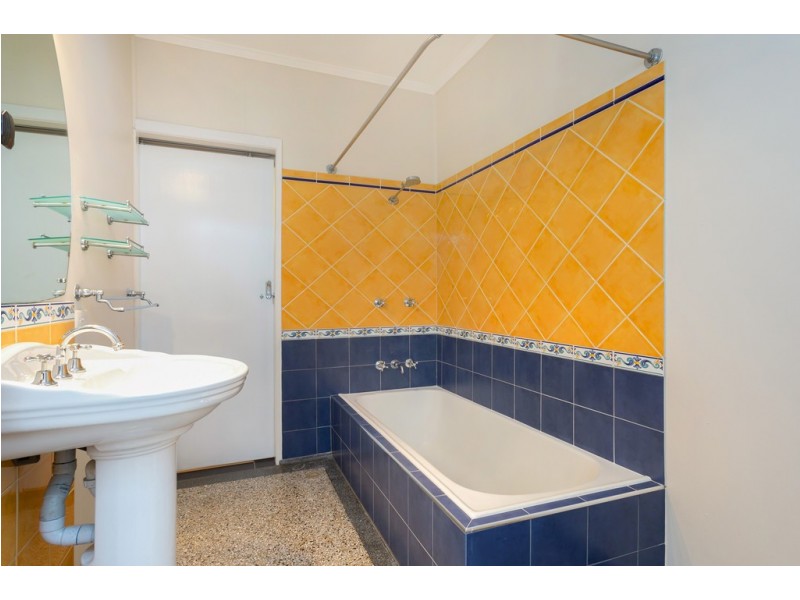 82 Mawson Street, Stafford Heights QLD 4053