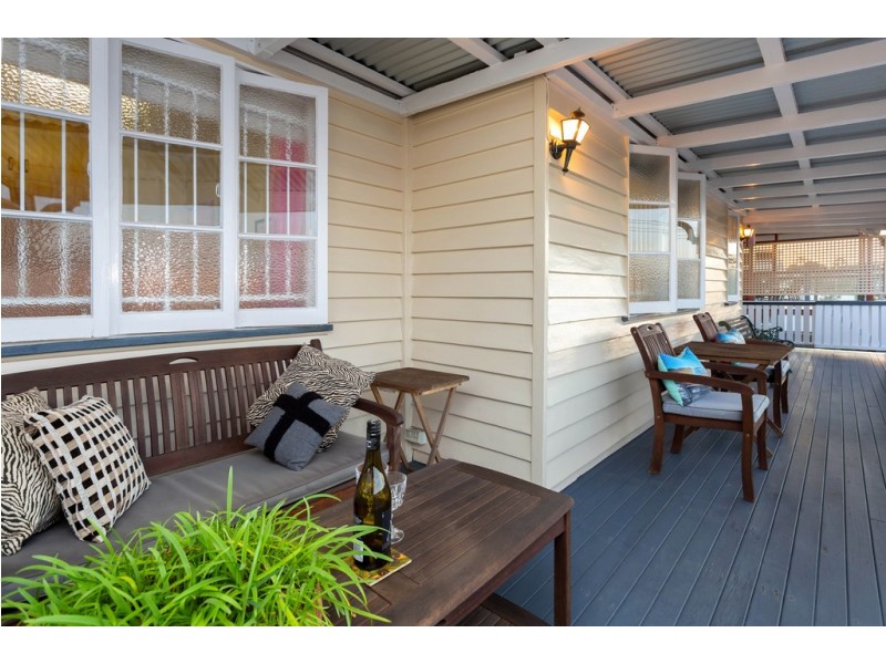 82 Mawson Street, Stafford Heights QLD 4053