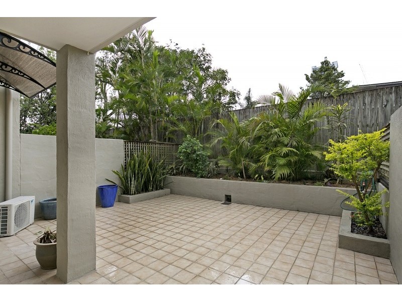 4/9 Bergin Street, Milton QLD 4064