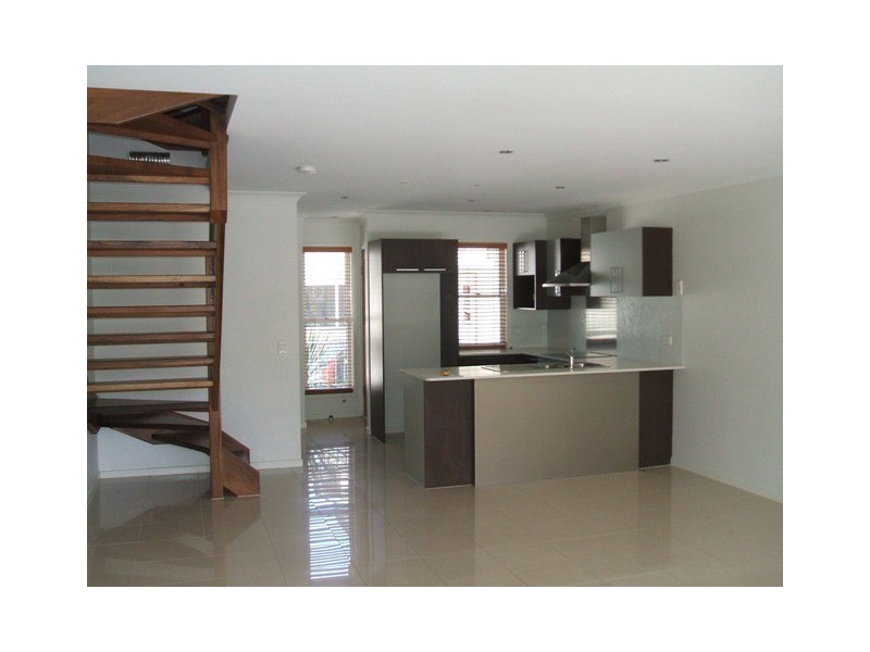 8/69 Molloy Road, Cannon Hill QLD 4170