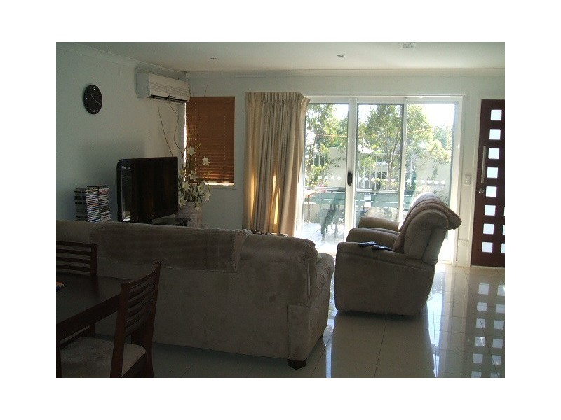 8/69 Molloy Road, Cannon Hill QLD 4170