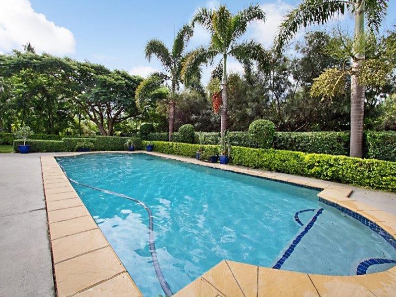 62 Pioneer  Cres, Bellbowrie QLD 4070