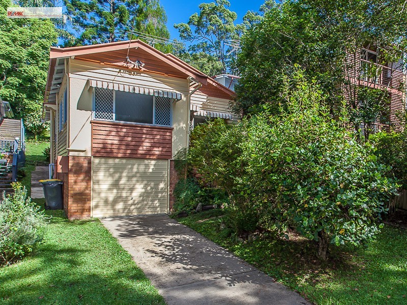 34 Barnett Road, Bardon QLD 4065