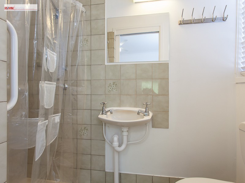 34 Barnett Road, Bardon QLD 4065