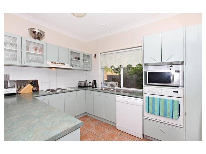 14 Summerfield Place, Kenmore QLD 4069