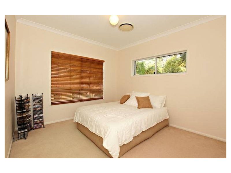 14 Summerfield Place, Kenmore QLD 4069