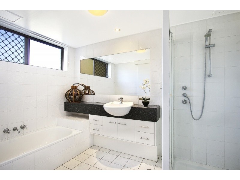 2/37 Cadell Street, Toowong QLD 4066