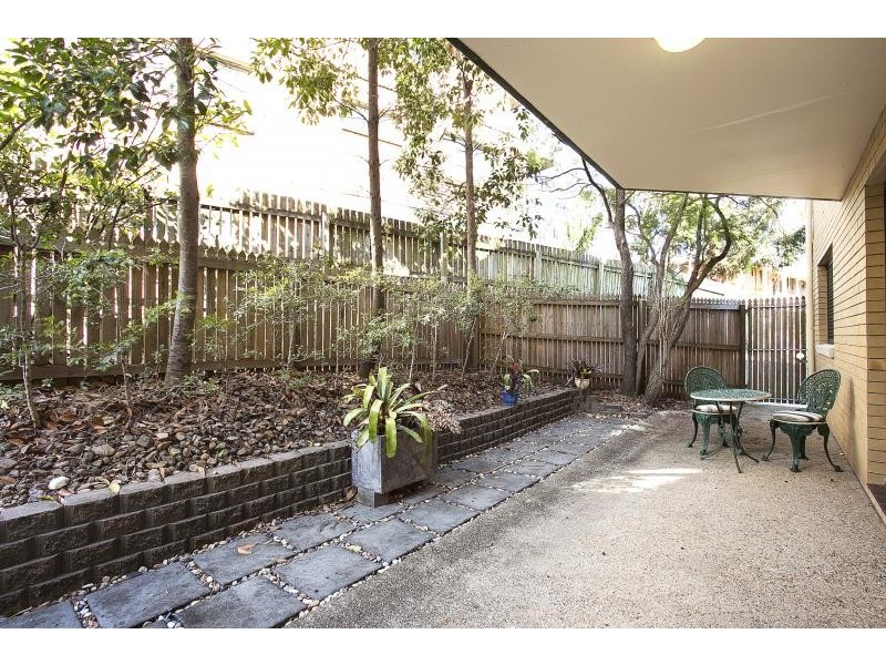 2/37 Cadell Street, Toowong QLD 4066