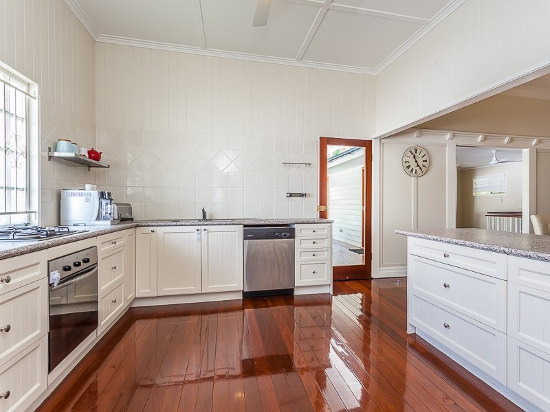 22 Brown Street, Bardon QLD 4065