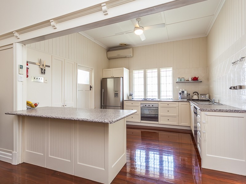 22 Brown Street, Bardon QLD 4065