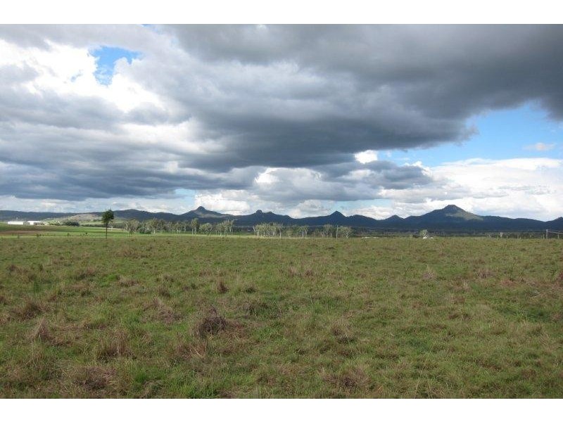 1211 Middle Road, Peak Crossing QLD 4306